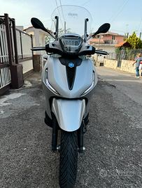Piaggio beverly 400s hpe