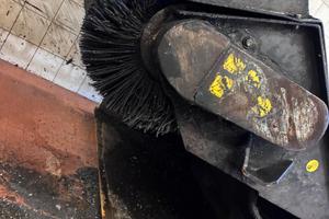 Benna spazzatrice usata