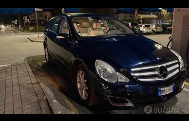 Mercedes r320