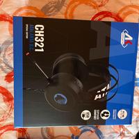 Tastiera con mouse, più cuffie