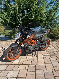 Ktm duke 125