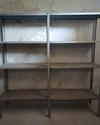 Scaffalatura in acciaio 