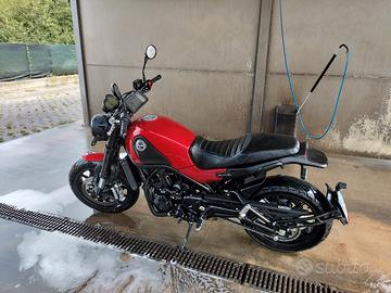 Benelli Leoncino 500 2020