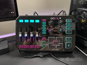 TC HELIKON GO XLR + Stand con pulsante switch