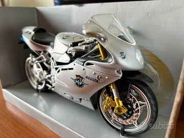Modellino MV AGUSTA F4
