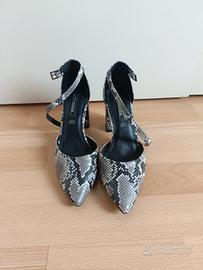 Slingback pitonate con tacco 