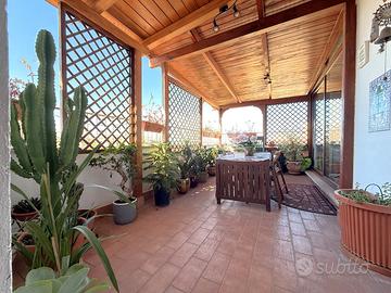 Cappuccini -Attico di ampia metratura con terrazza