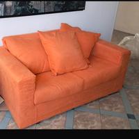 Divano nuovo-mai usato