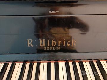 Pianoforte verticale R. Ulbrich Berlin