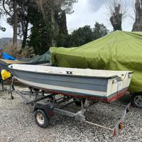 carrello con barca lancia