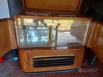 mobile con  giradisch e radio i anni 60