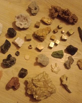 lotto di minerali naturali da collezione 