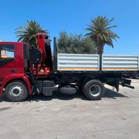 IVECO 190E27 CON GRU AMCO VEBA