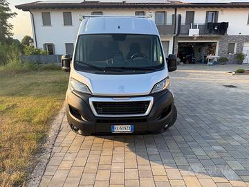 Furgone Peugeot Boxer 2.0 TOP ALLESTIMENTO