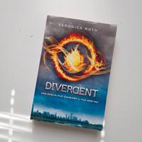 Veronica Roth - Divergent