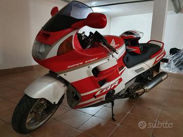 Honda CBR 1000 F Supersport