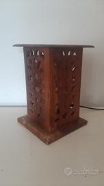 Lampada in legno intarsiato con sale rosa 