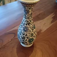 vaso decorato lungo