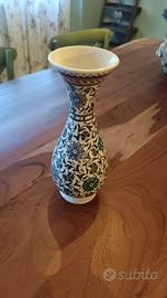 vaso decorato lungo
