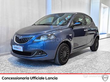 Lancia Ypsilon 1.0 firefly hybrid silver s&s 70cv