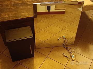 Composizione mobiletto + specchio bagno