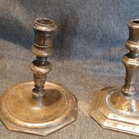 antichi candelieri in bronzo di chiesa 