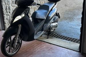 Peugeot Geopolis 400