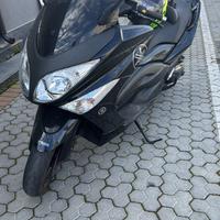Yamaha T MAX 2010