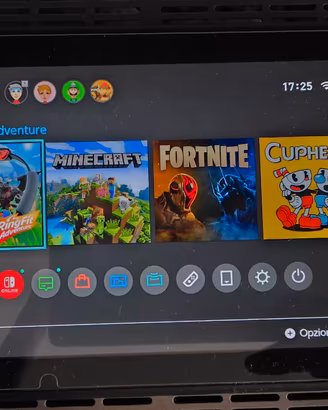 Nintendo Switch  +4 pad+8 giochi 