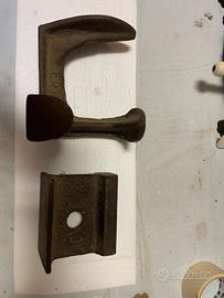 Coppia Incudini Vintage: Calzolaio e Banco Ghisa