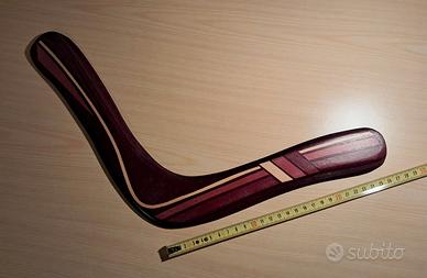 Boomerang NUOVO in legno.