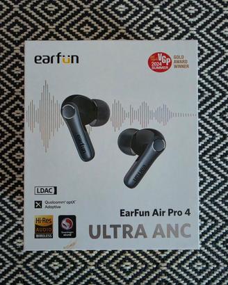 EarFun Air Pro 4 auricolari