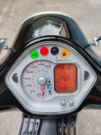 vespa gts 250 ie incidentata