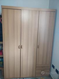 Mobile guardaroba con 3 cassetti