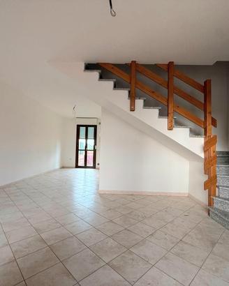 Villa caposchiera con 180mq di giardino