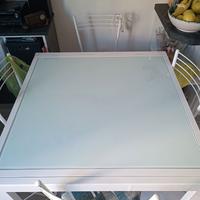 Tavolo allungabile vetro e 4 sedie