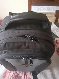 zainetto porta fotocamera ed accessori