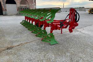 Ecoaratro per trattore