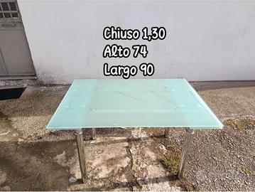 Tavolo di vetro allungabile 