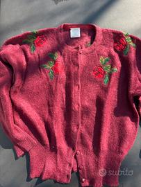 Maglia con bottoni in mohair con camicia di seta