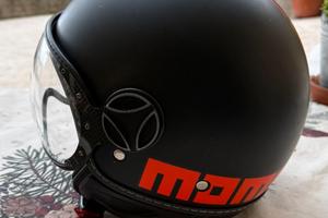 asco Momo Design Jet Nero Opaco con Visiera