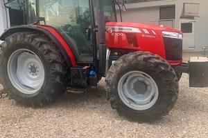 TRATTORE MASSEY FERGUSON