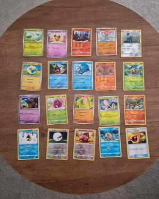 Mazzo di 40 carte pokemon  miste