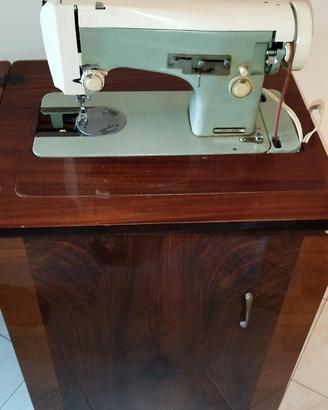 Macchina da cucire vintage