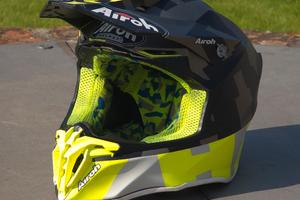Casco Airoh twist 2.0
