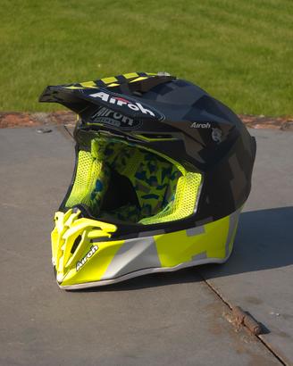 Casco Airoh twist 2.0