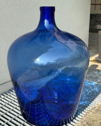 N°. 2  . Bellissime damigiane per arredo .