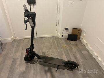 Monopattino elettrico Xiaomi M365