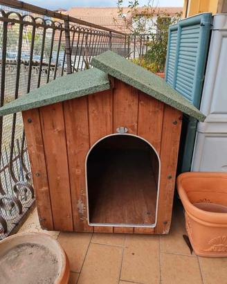 Cuccia in legno per cani taglia media 