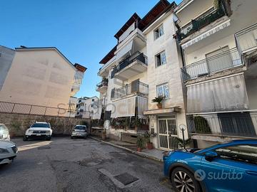 Appartamento 4 Vani Con Box Auto In Parco Ad.Metrò